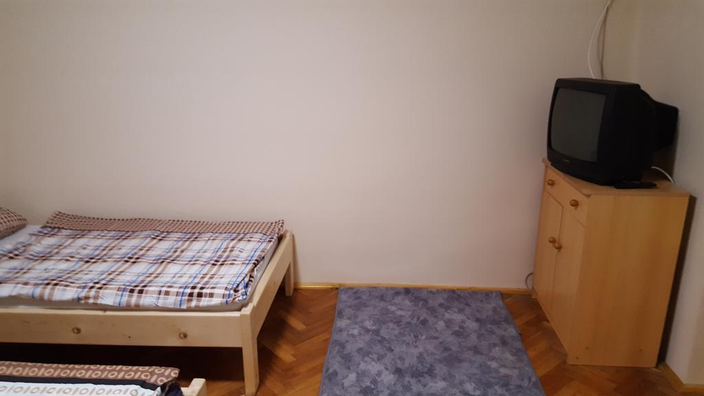 M&M Apartman Tiszafüred Buitenkant foto