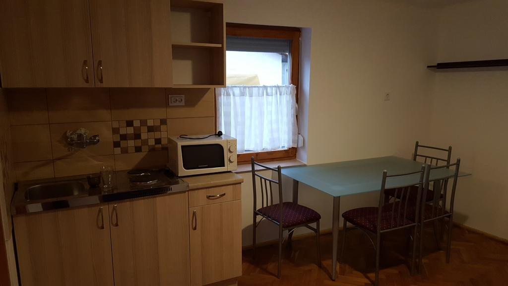 M&M Apartman Tiszafüred Buitenkant foto