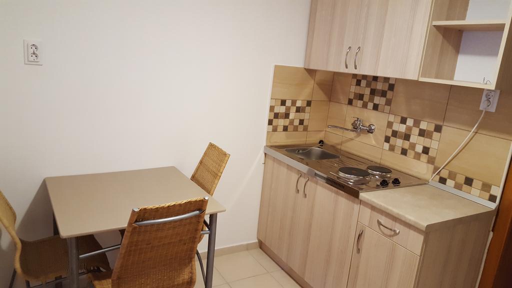 M&M Apartman Tiszafüred Buitenkant foto
