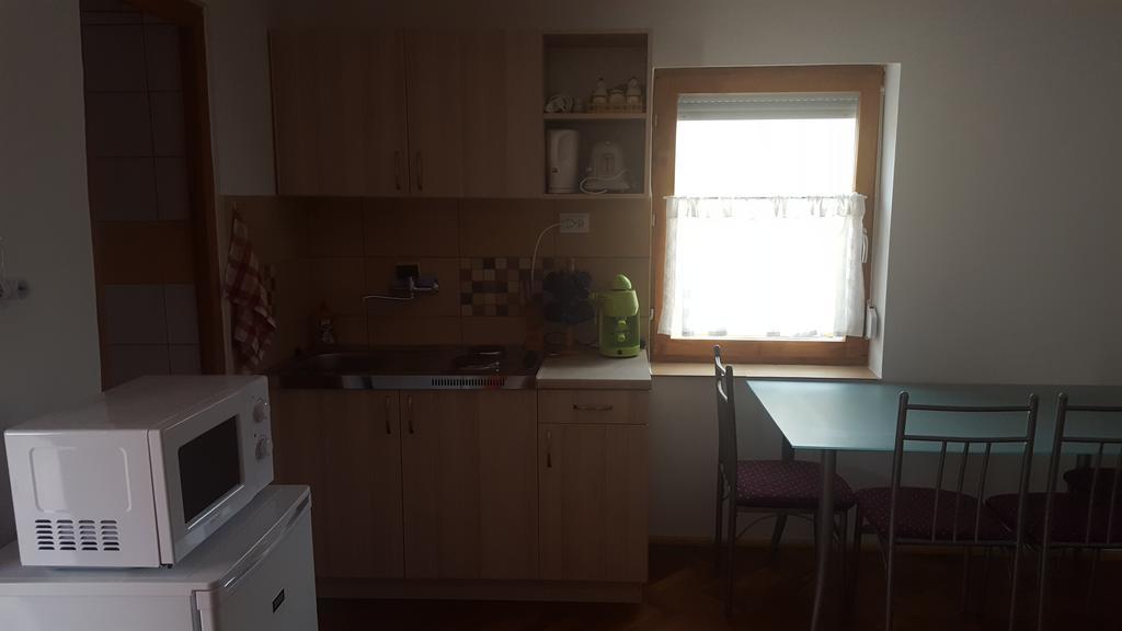 M&M Apartman Tiszafüred Buitenkant foto